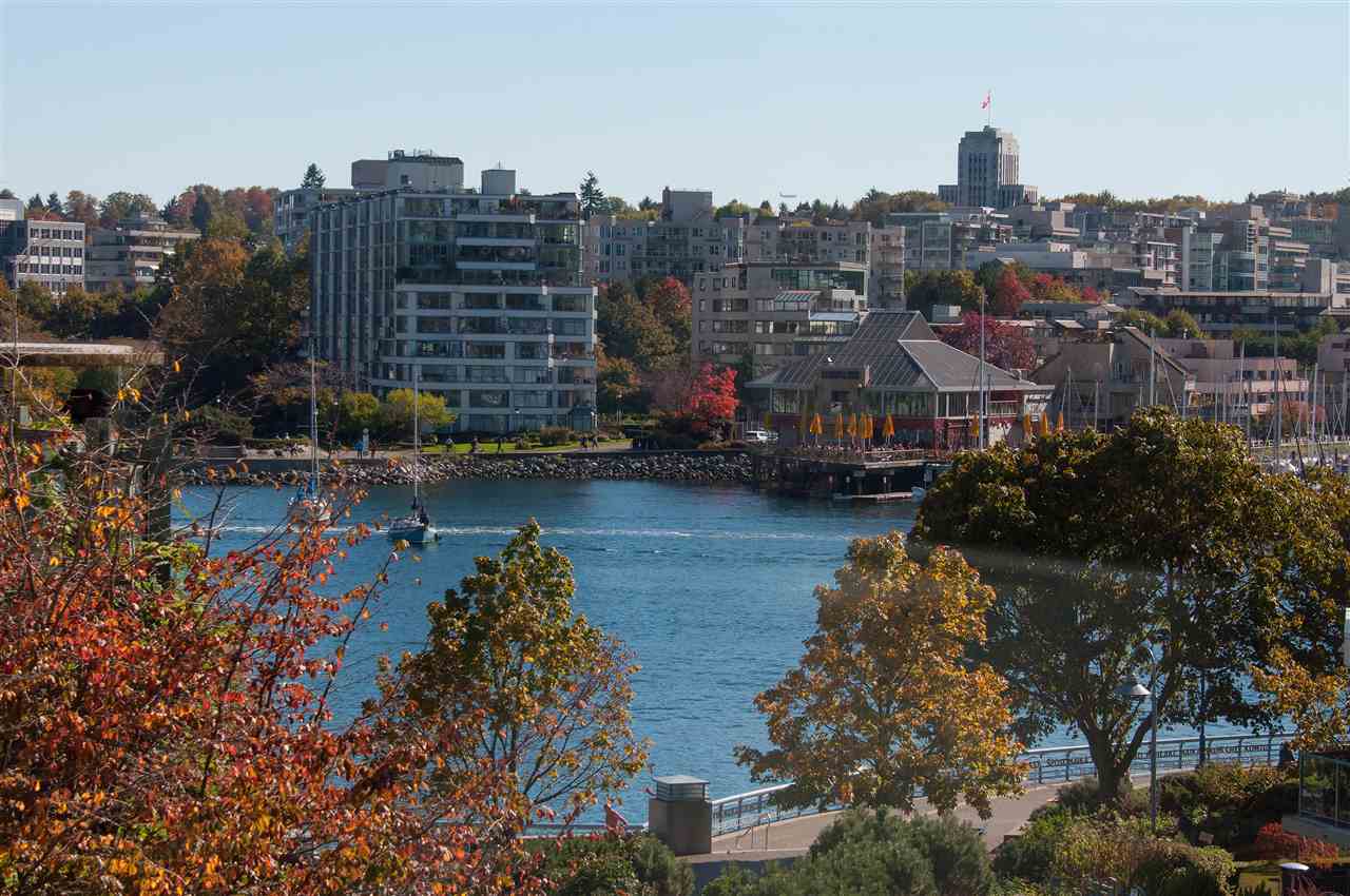 502 1228 MARINASIDE Crescent, Vancouver 7