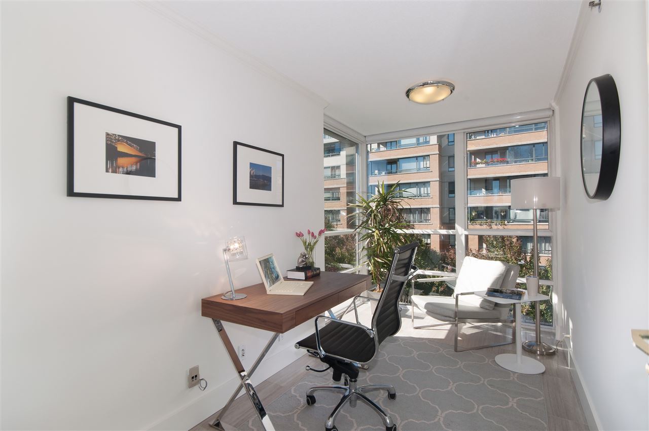 502 1228 MARINASIDE Crescent, Vancouver 4