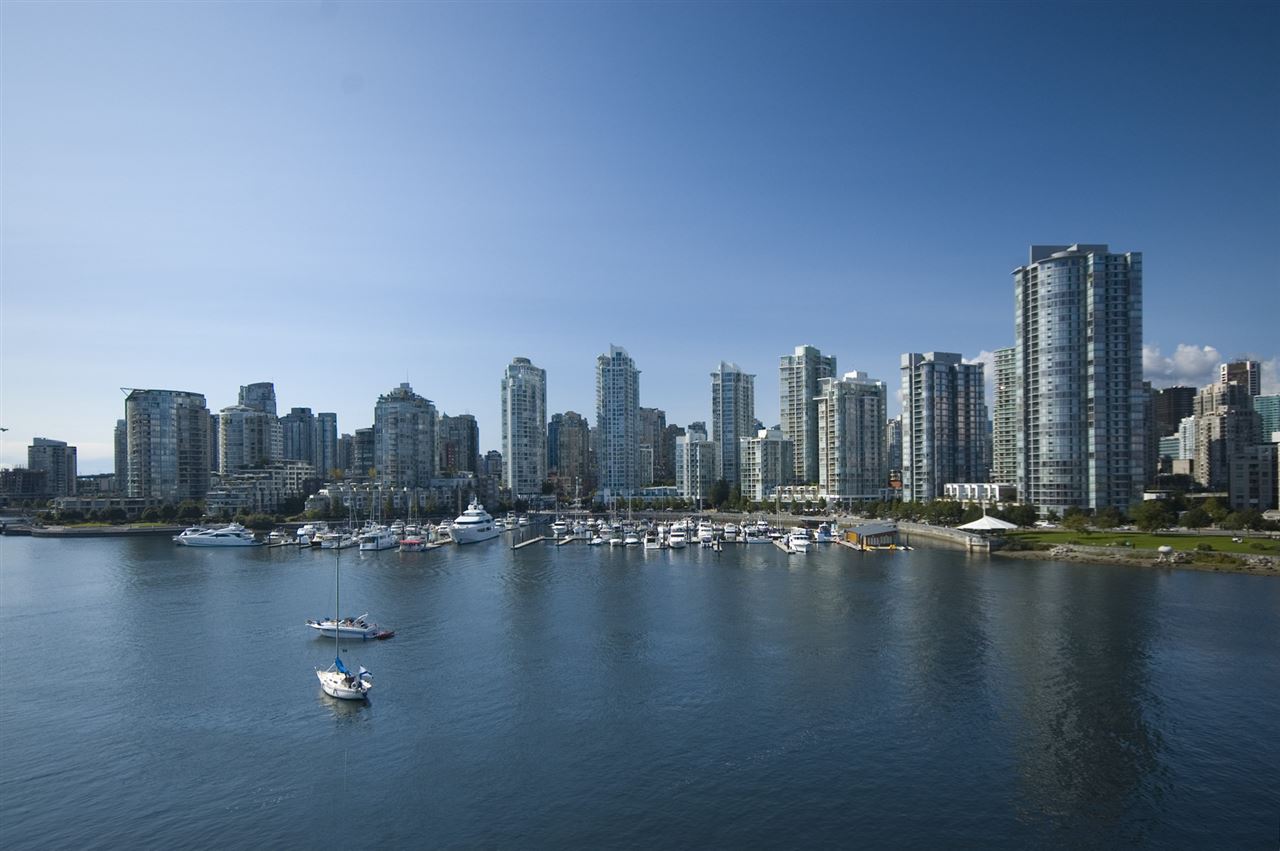502 1228 MARINASIDE Crescent, Vancouver 15