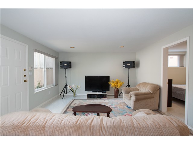 6775 AUBREY Street Burnaby 16