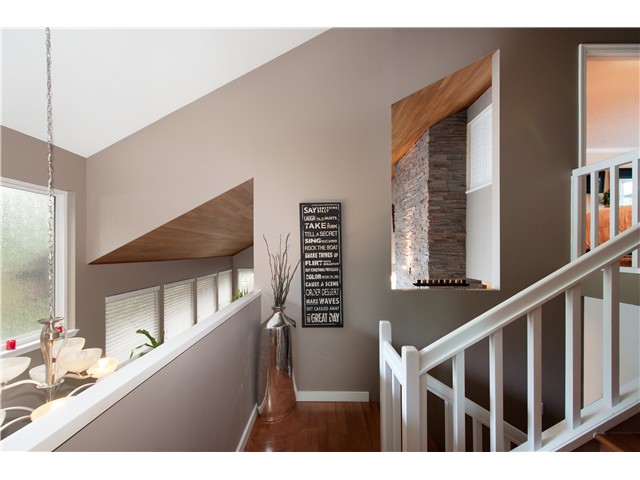 2590 NORCREST Court Burnaby 10