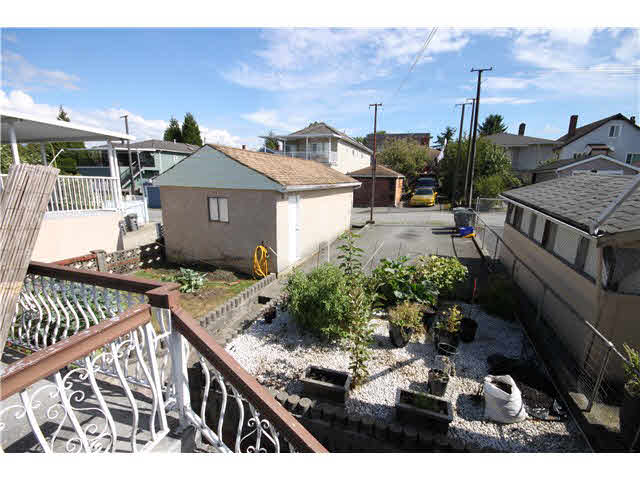 4306 BEATRICE Street Vancouver 6