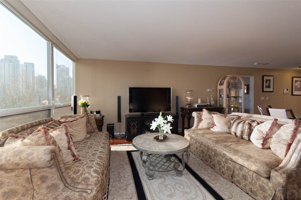 5B 139 DRAKE Street Vancouver 9