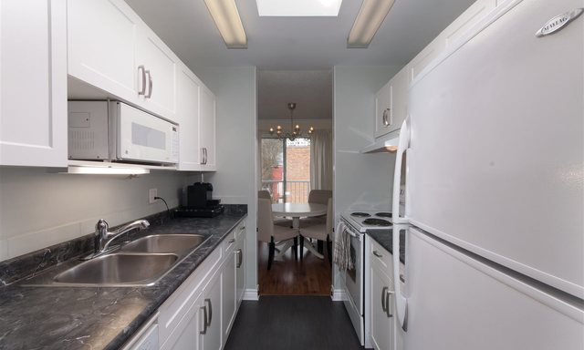 401-1147 Nelson Street, Vancouver, BC 14