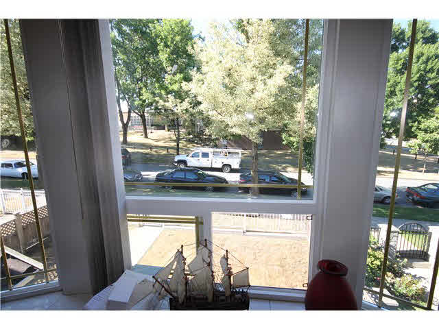 3376 E 8th Ave, Vancouver, BC 11