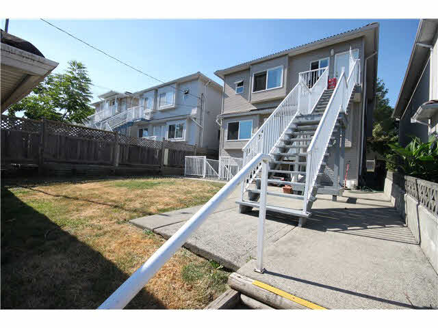 3376 E 8th Ave, Vancouver, BC 14