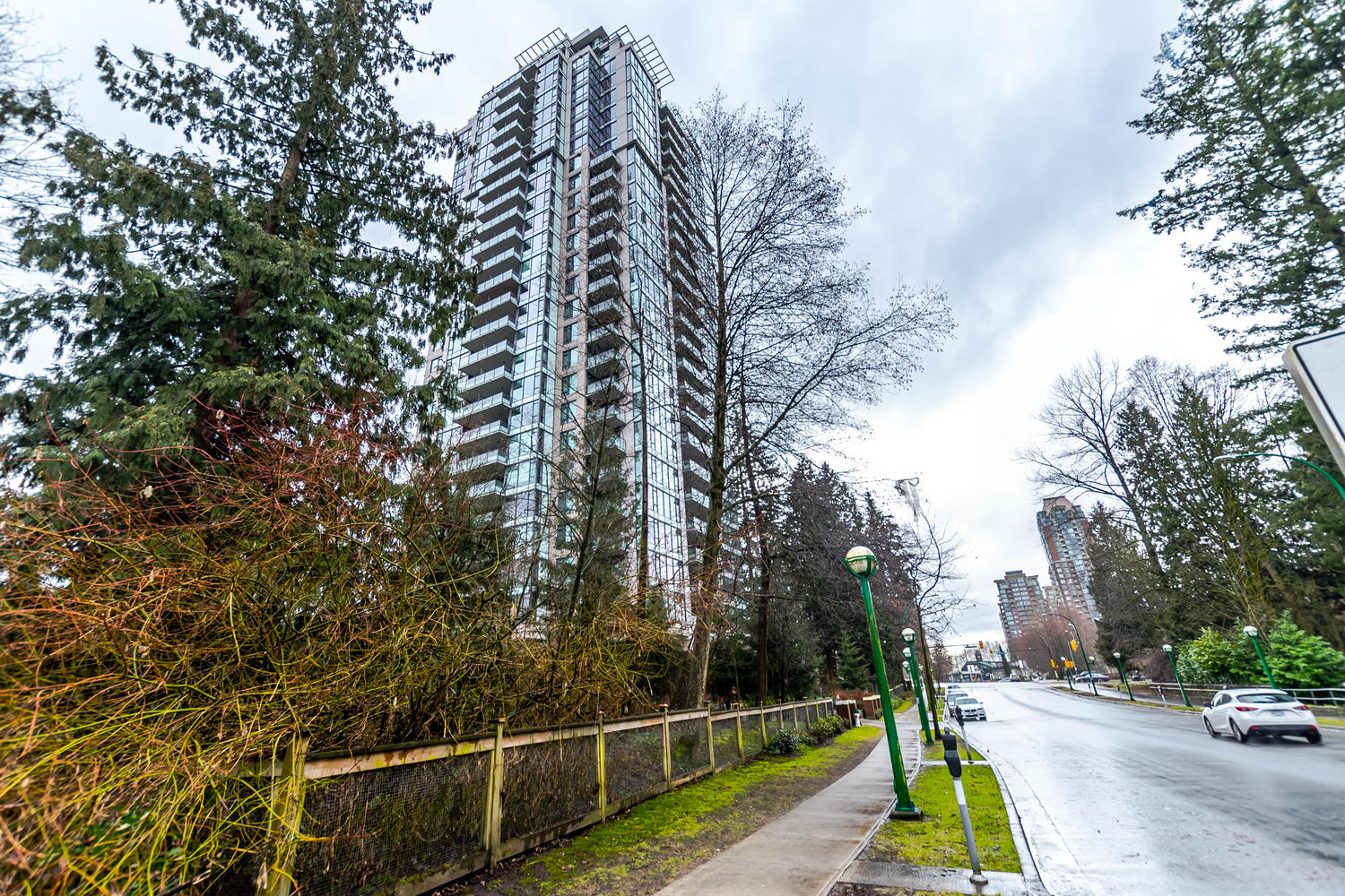 709-7088 18th Avenue Burnaby, BC 3