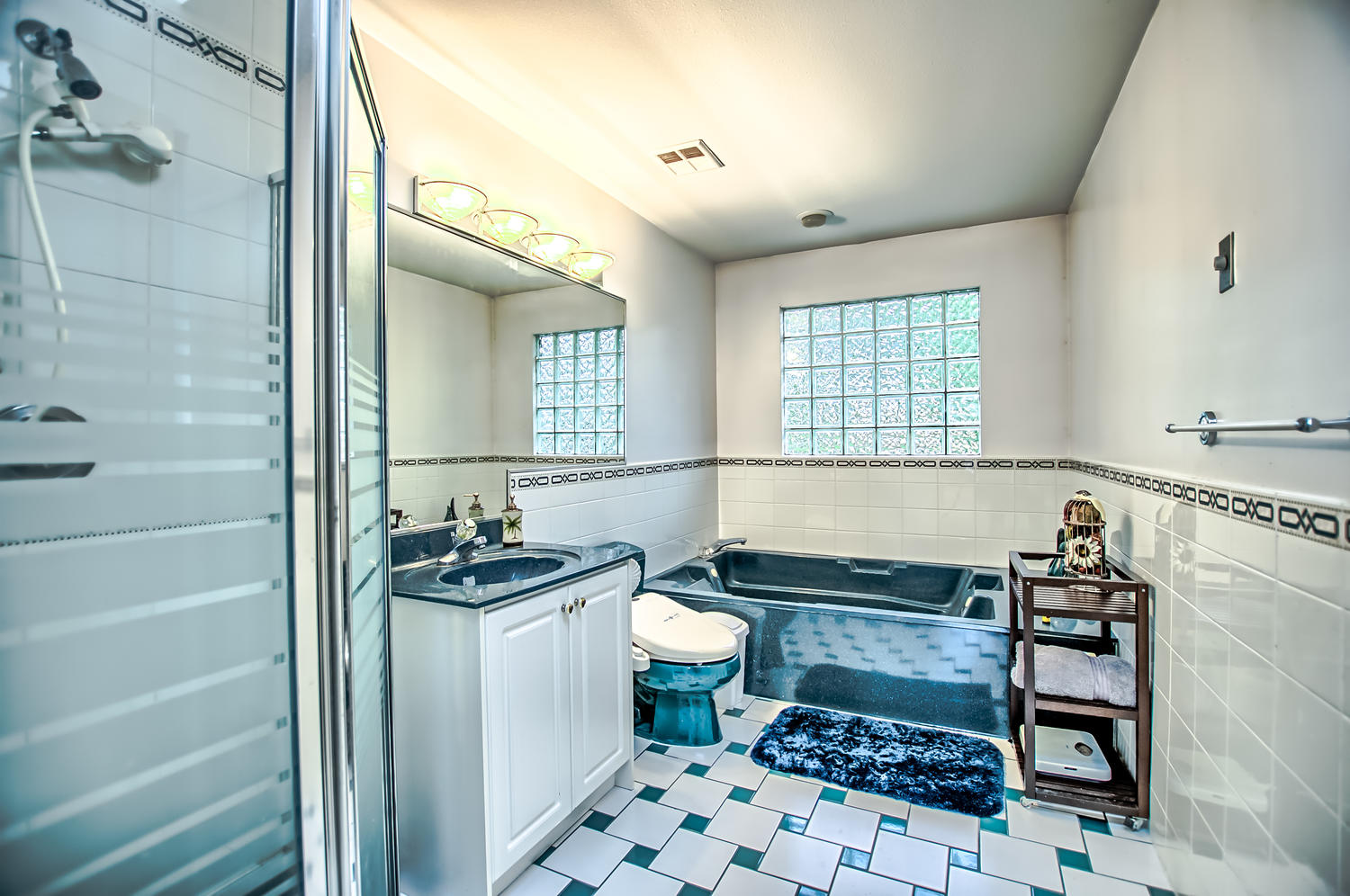 1188 Wellington Dr, North Vancouver 23
