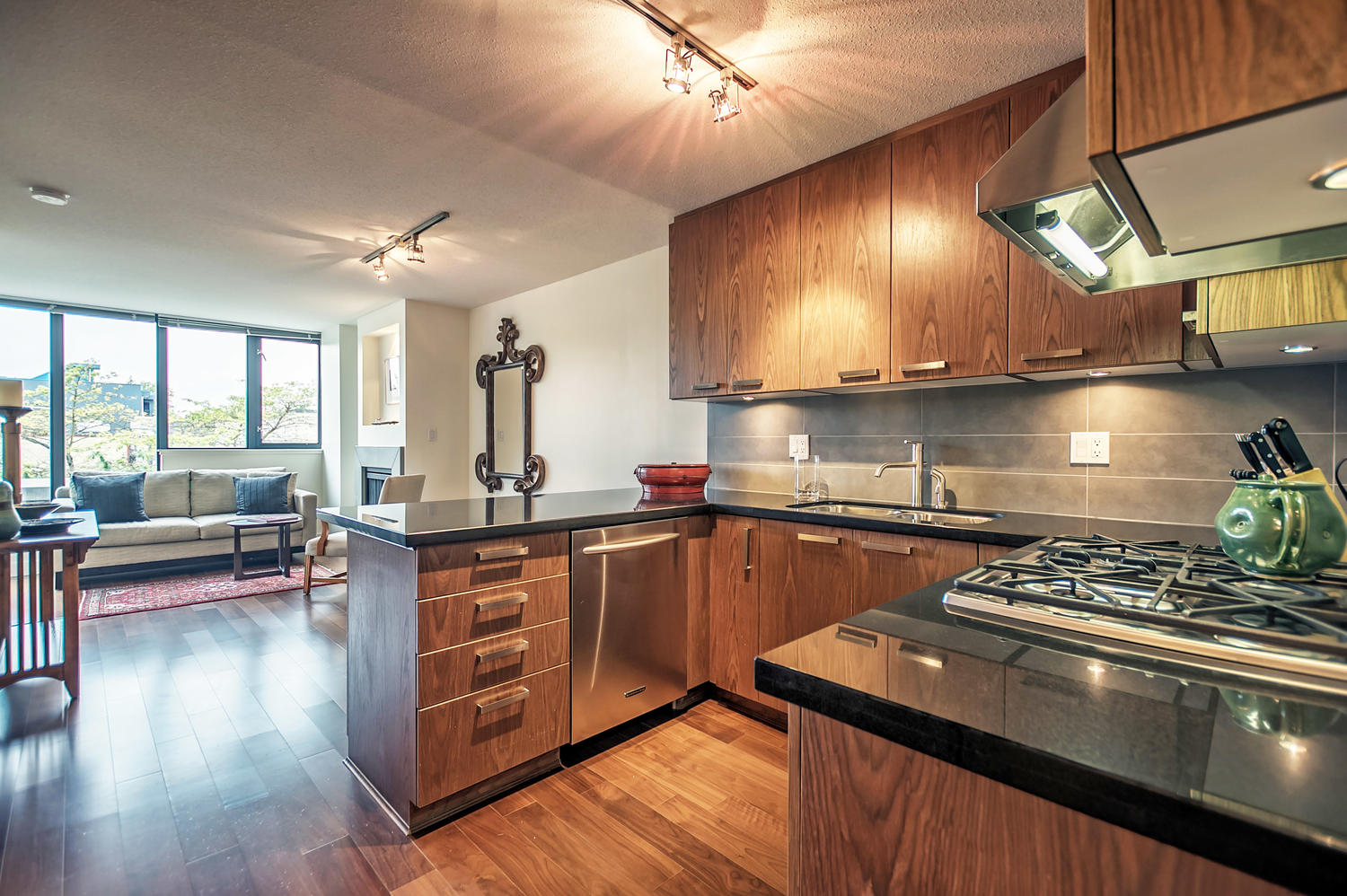 #221 – 3228 Tupper Street Vancouver 9