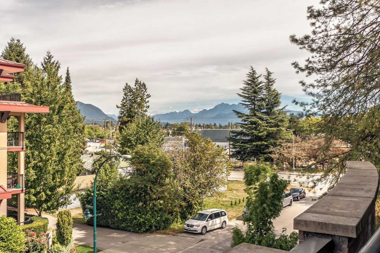303-2214 Kelly Avenue Port Coquitlam 22