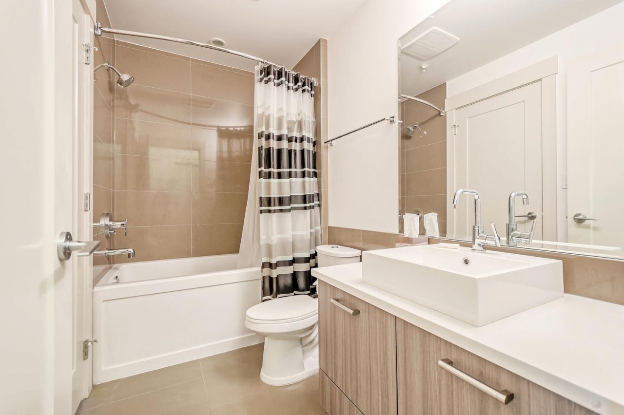 303-2214 Kelly Avenue Port Coquitlam 28