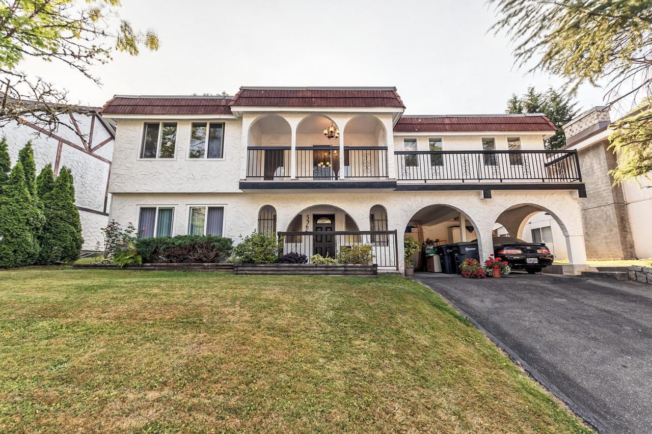 5366 Braelawn Dr, Burnaby