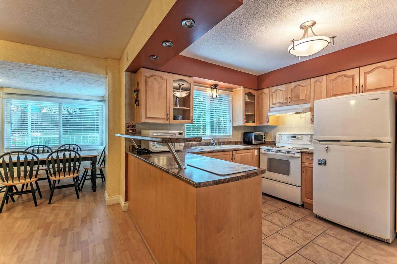 5366 Braelawn Dr, Burnaby 6