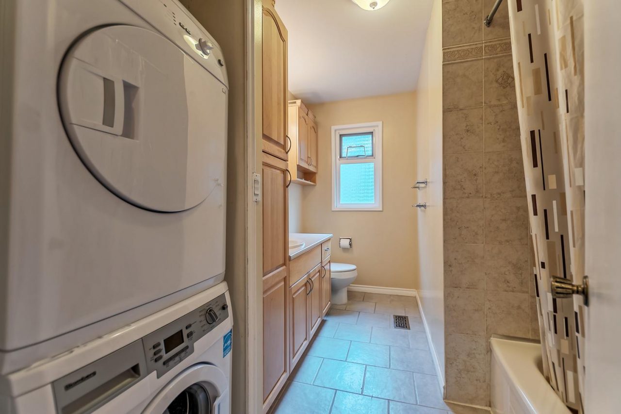 5366 Braelawn Dr, Burnaby 26
