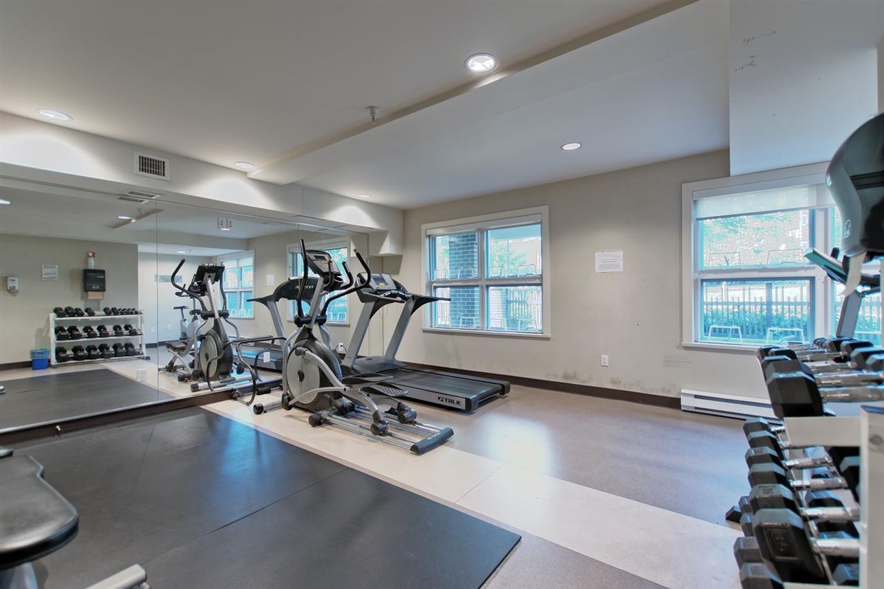 216 5775 Irmin St, Burnaby, BC 16