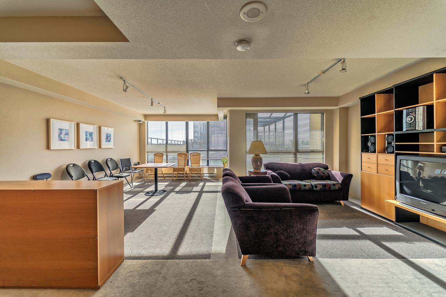 101 3438 Vanness Ave, Vancouver 18