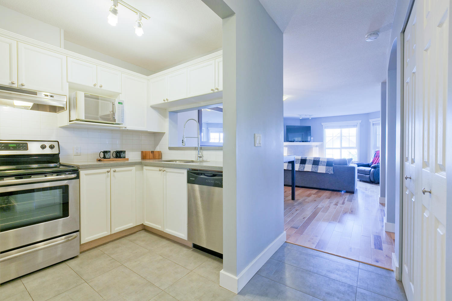 330 5500 Andrews Rd, Richmond 8