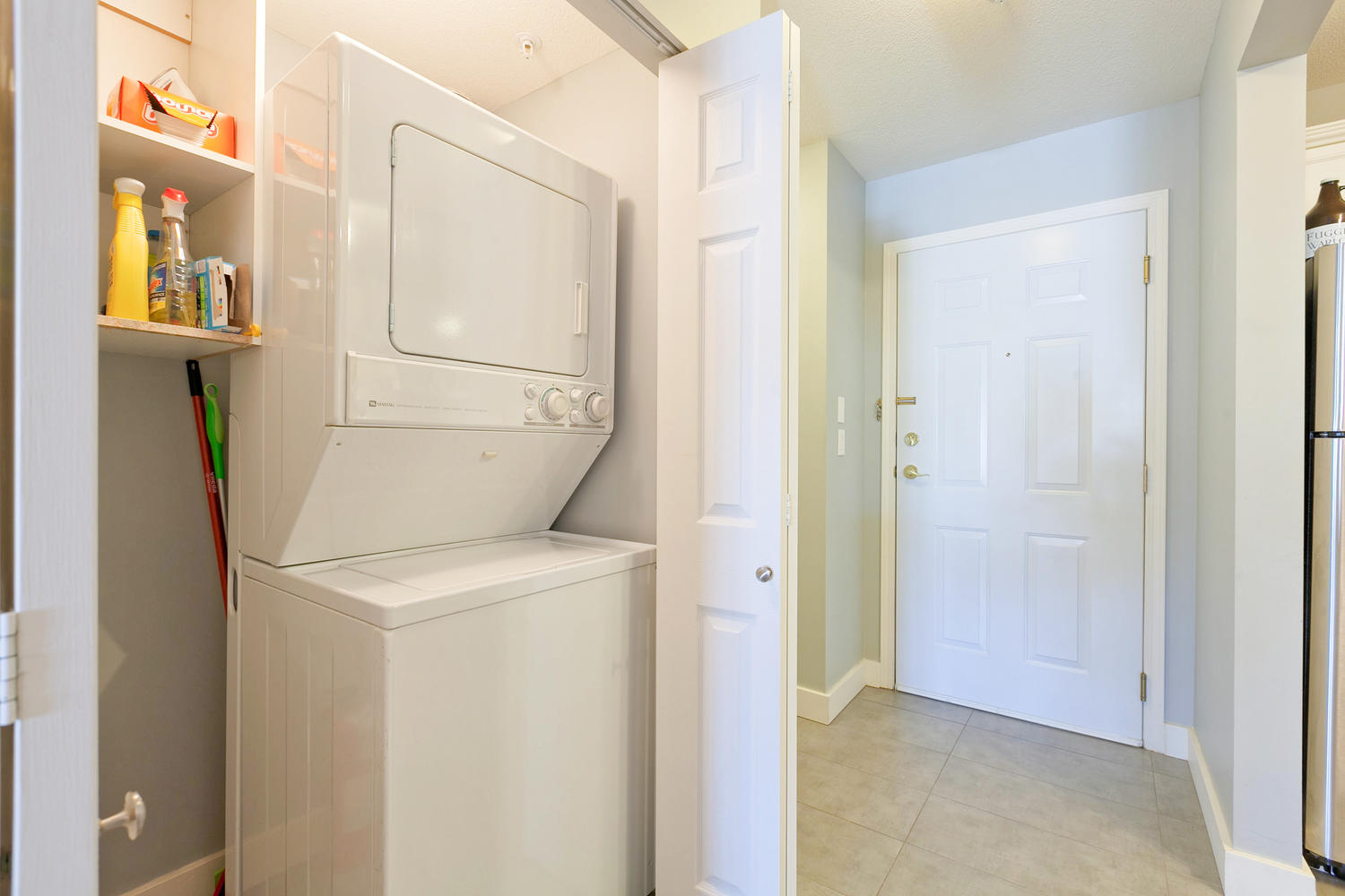 330 5500 Andrews Rd, Richmond 19