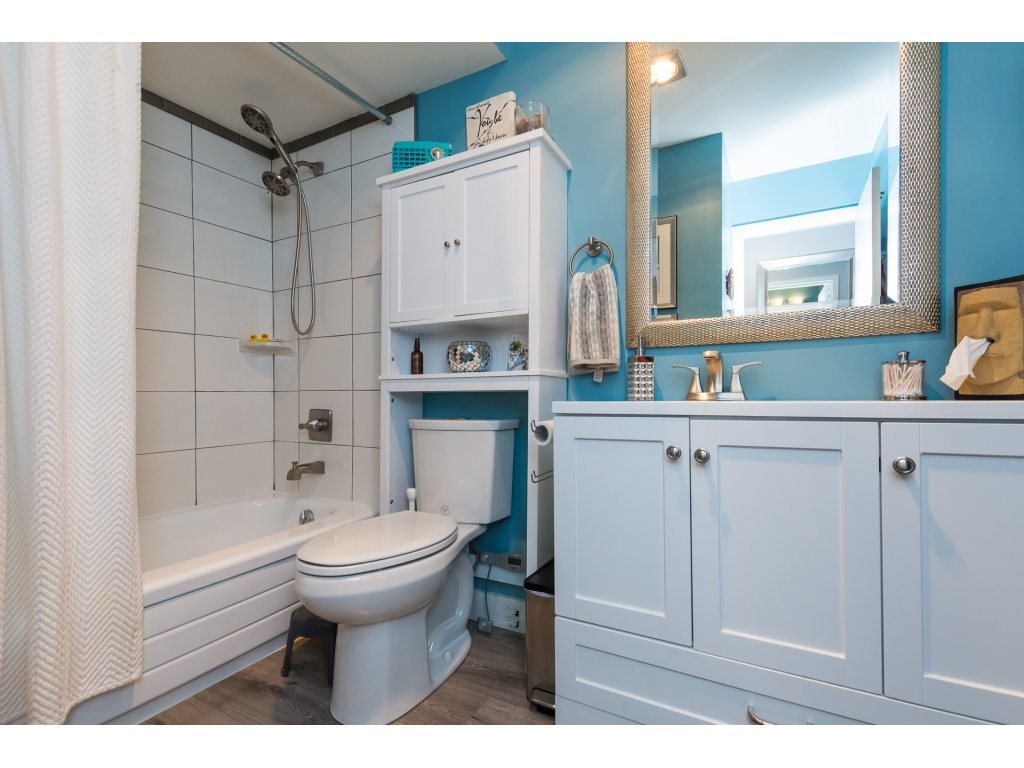 12890 17 AVENUE SURREY 14