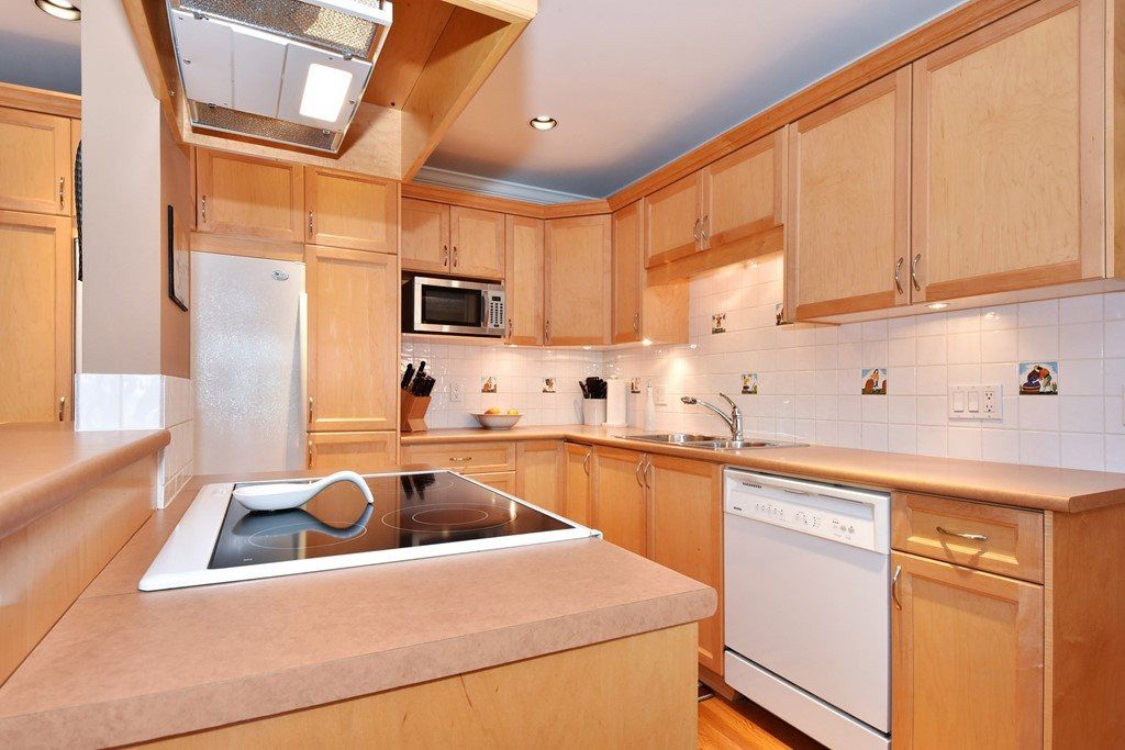 301 1235 W 15TH AVENUE, Vancouver 7