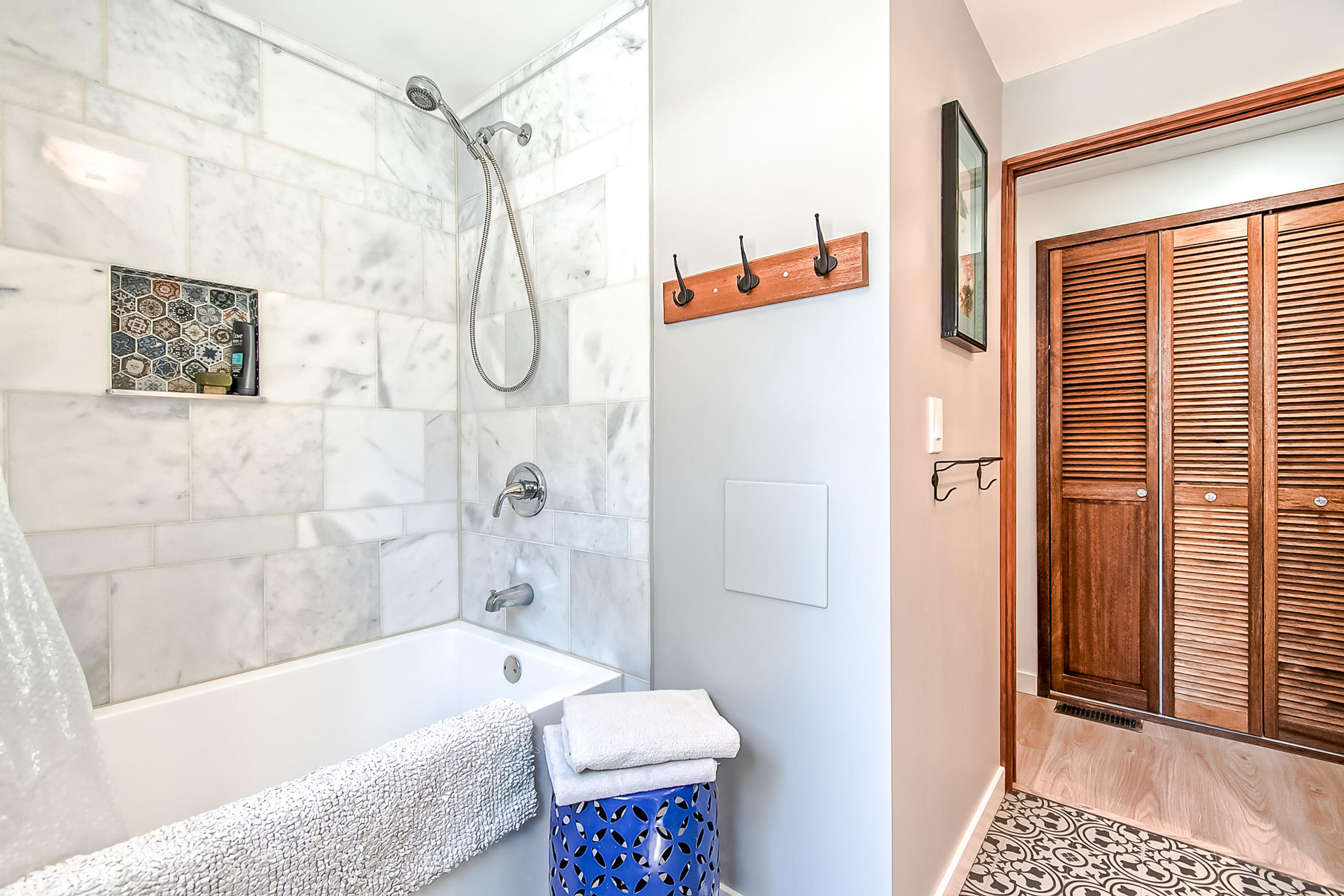 71-7850 King George Boulevard, Surrey 13