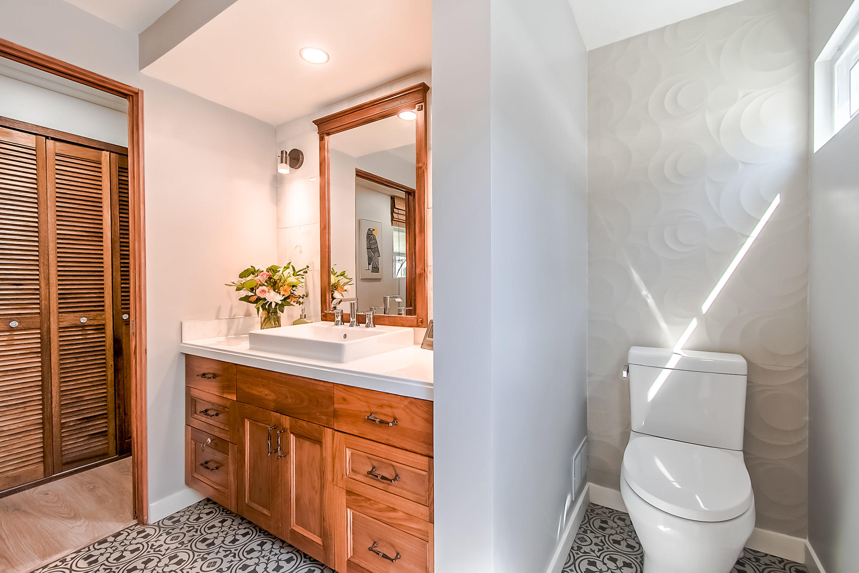 71-7850 King George Boulevard, Surrey 14
