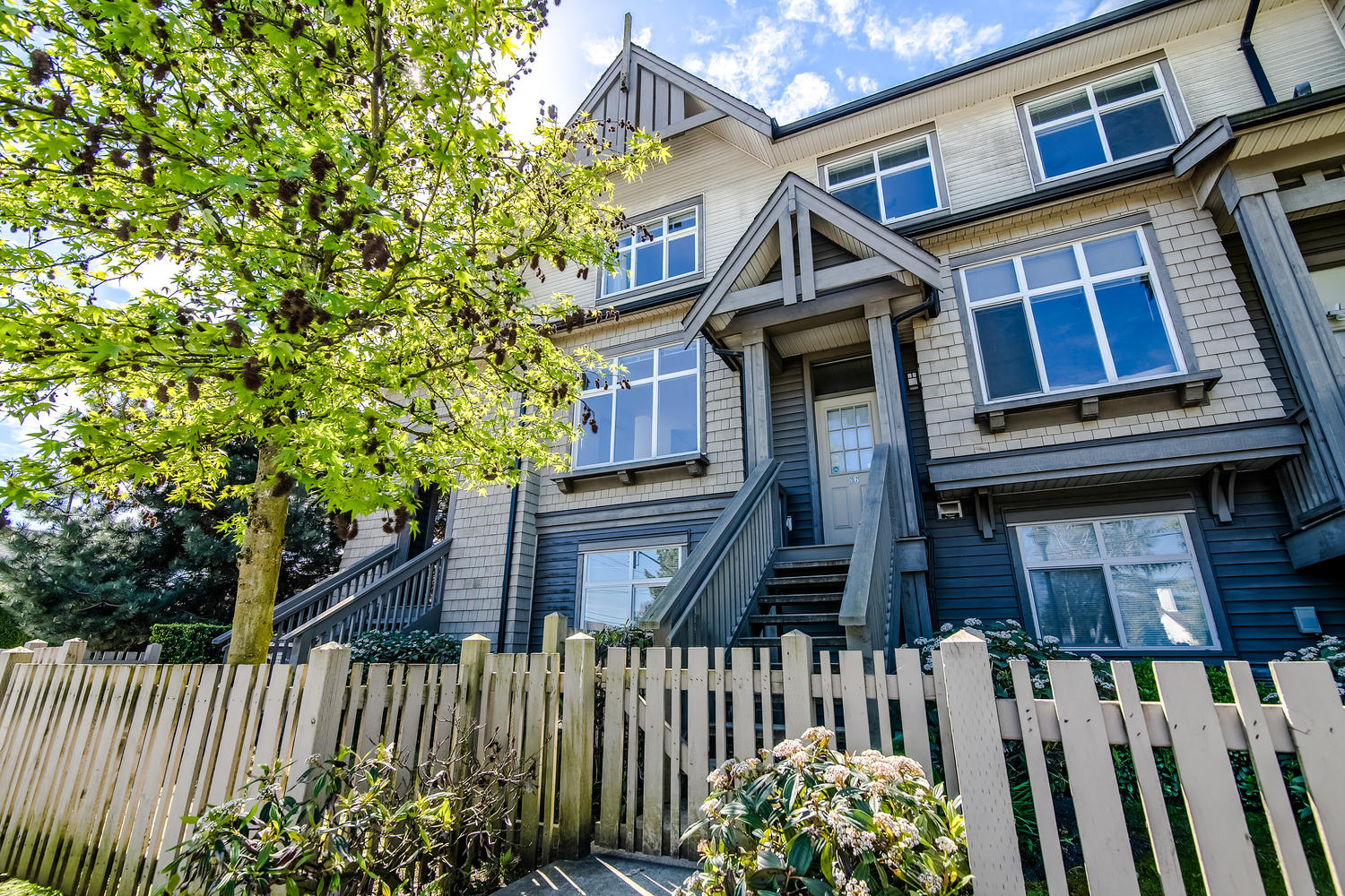 86 9800 ODLIN ROAD, RICHMOND 3