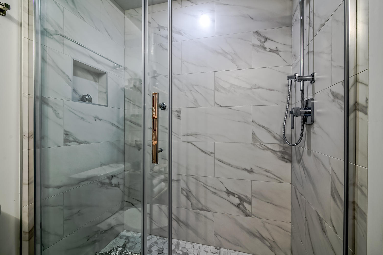 204-1365 East 7th Avenue Vancouver 19