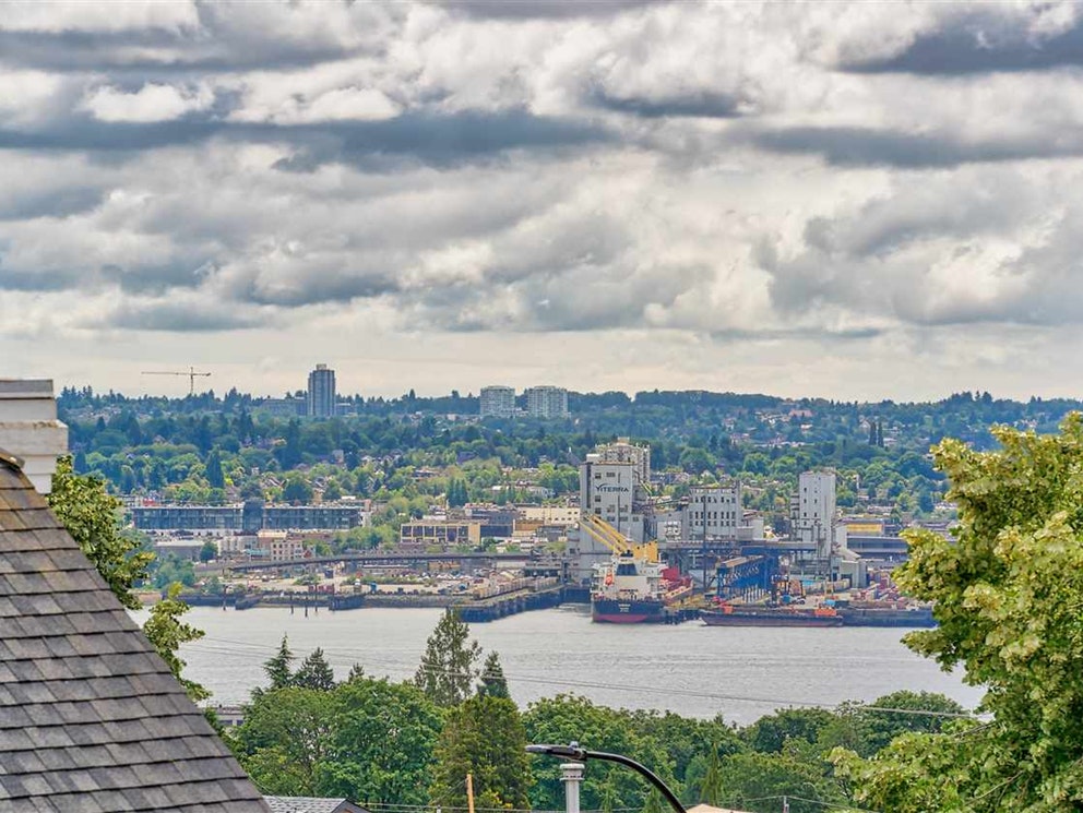 111-216 E 6th Street, North Vancouver 3