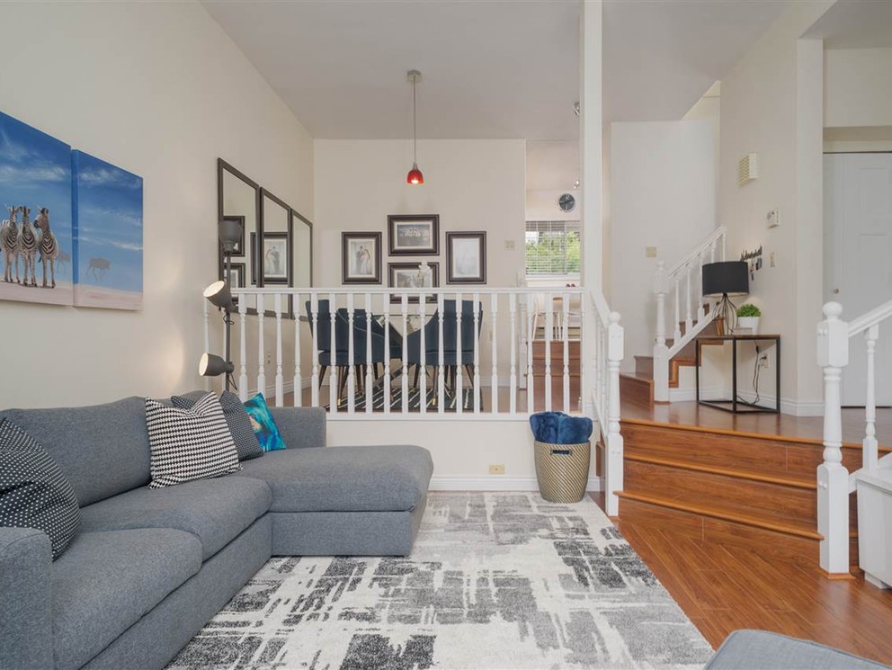 111-216 E 6th Street, North Vancouver 5