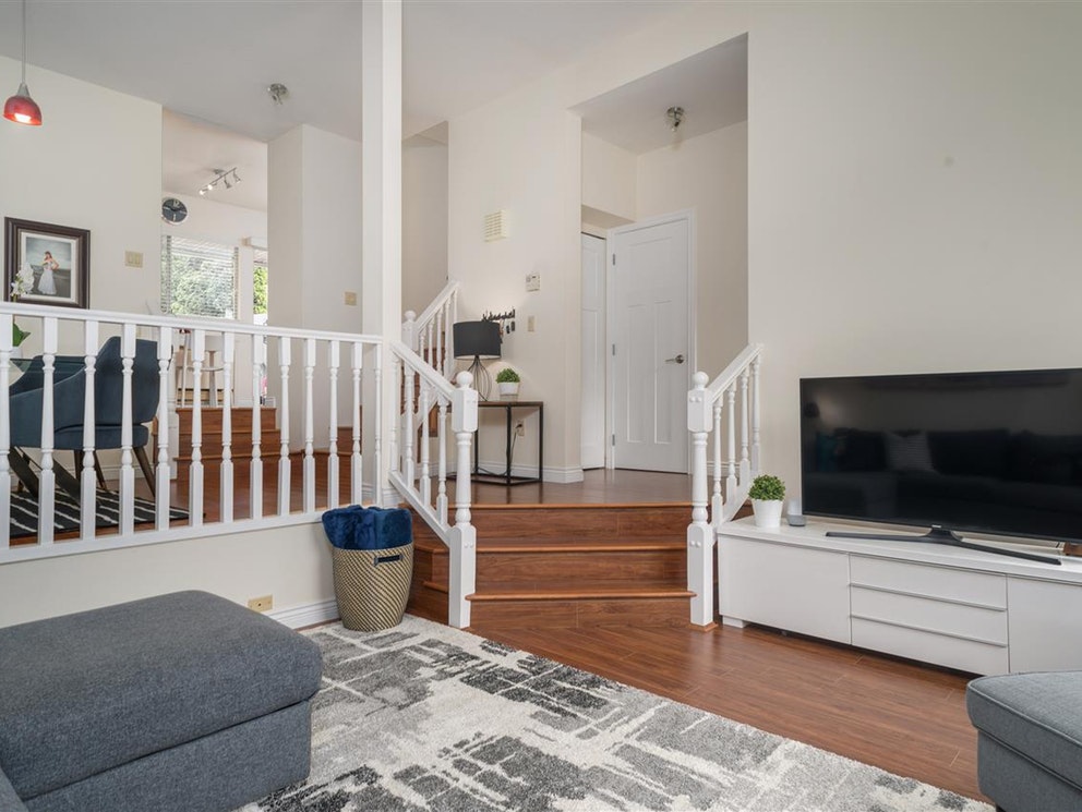 111-216 E 6th Street, North Vancouver 6