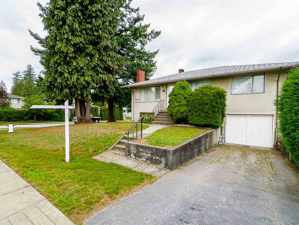 6618 Humphries Avenue, Burnaby