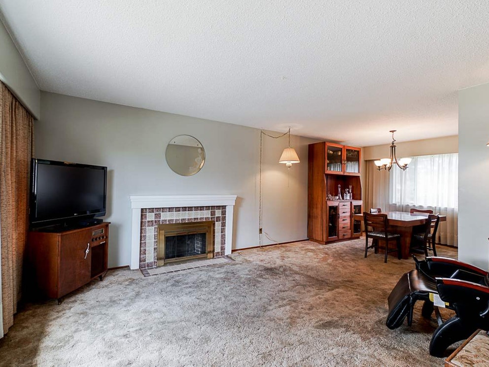 6618 Humphries Avenue, Burnaby 3