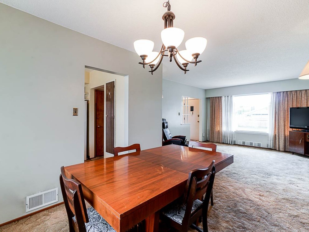 6618 Humphries Avenue, Burnaby 7
