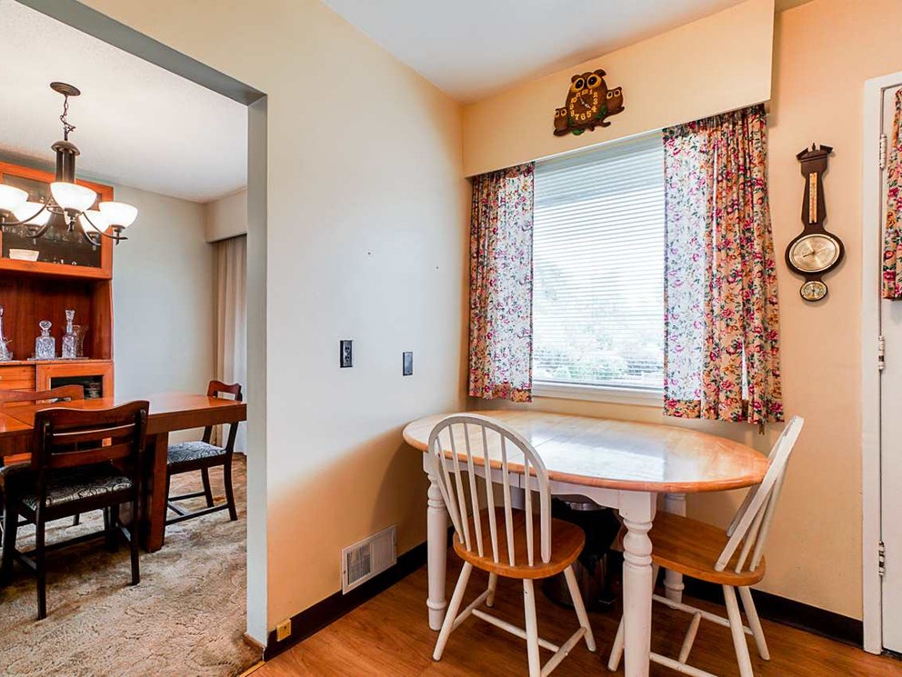 6618 Humphries Avenue, Burnaby 11