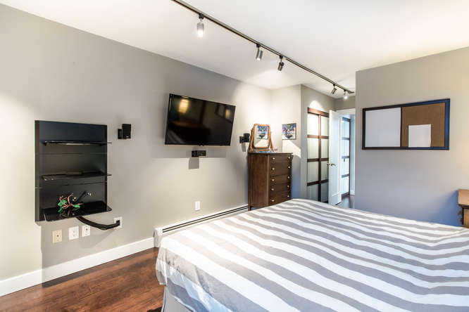 206 - 1420 E 8th Avenue Vancouver 14