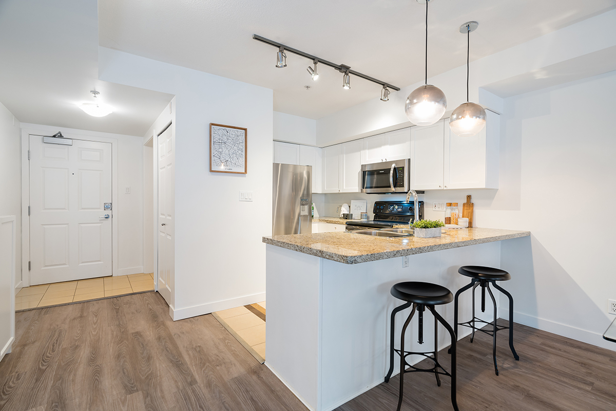 212 702 E King Edward Avenue, Vancouver 12