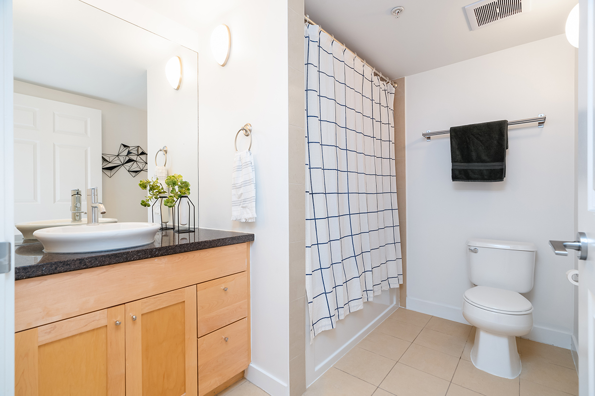 212 702 E King Edward Avenue, Vancouver 19