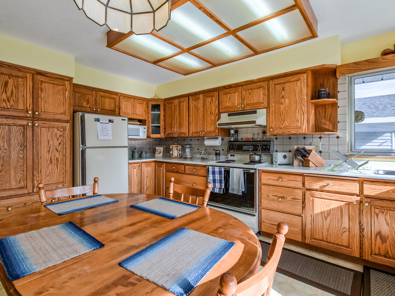 10948 142 St, Surrey 6