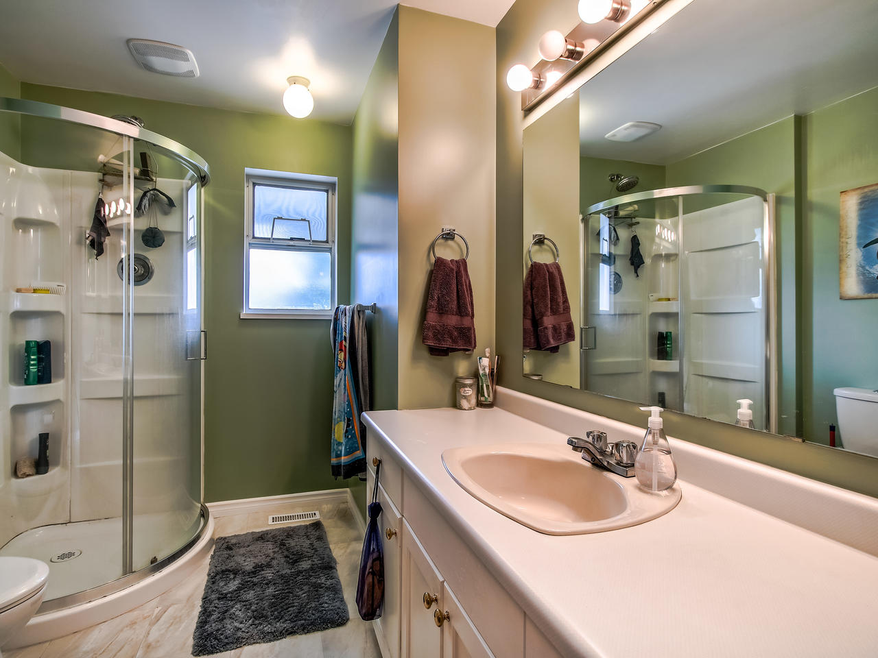 10948 142 St, Surrey 17