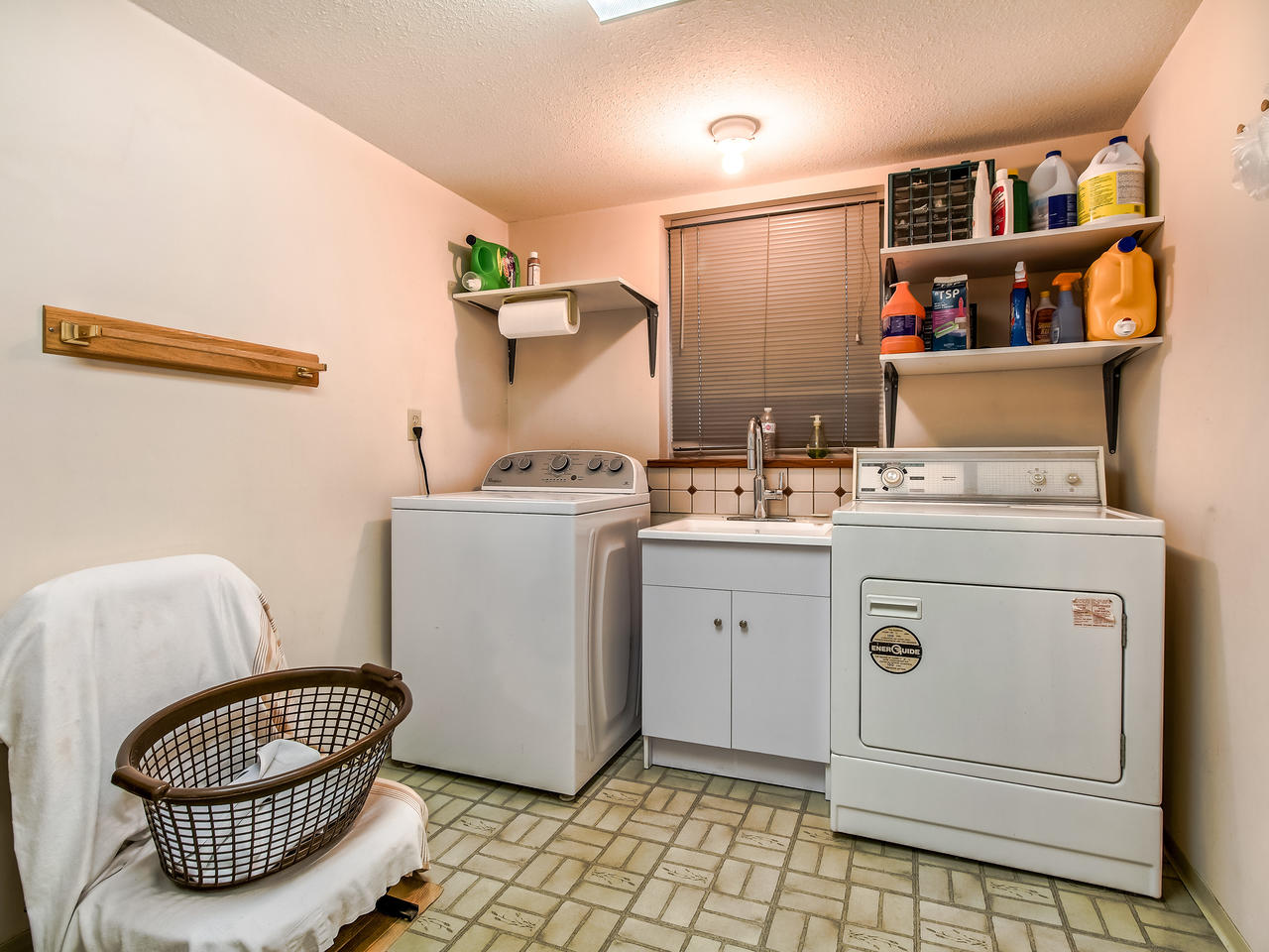 10948 142 St, Surrey 18