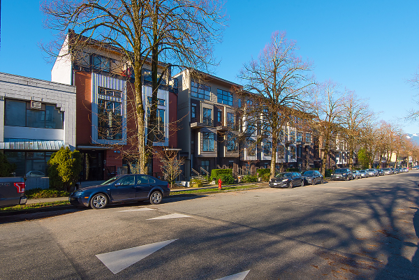 3870 Commercial St, Vancouver 83
