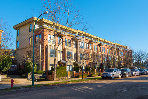 3870 Commercial St, Vancouver 86