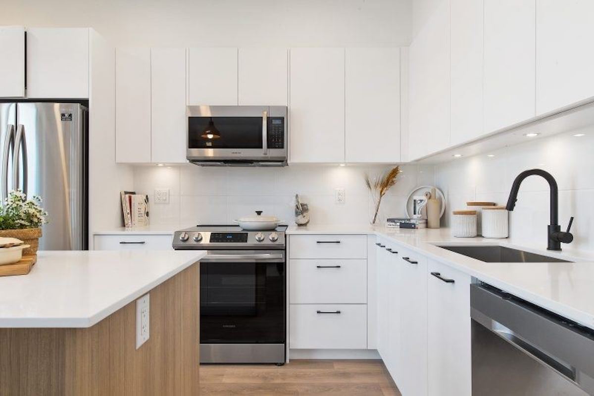 15255 Sitka Drive, Surrey 14