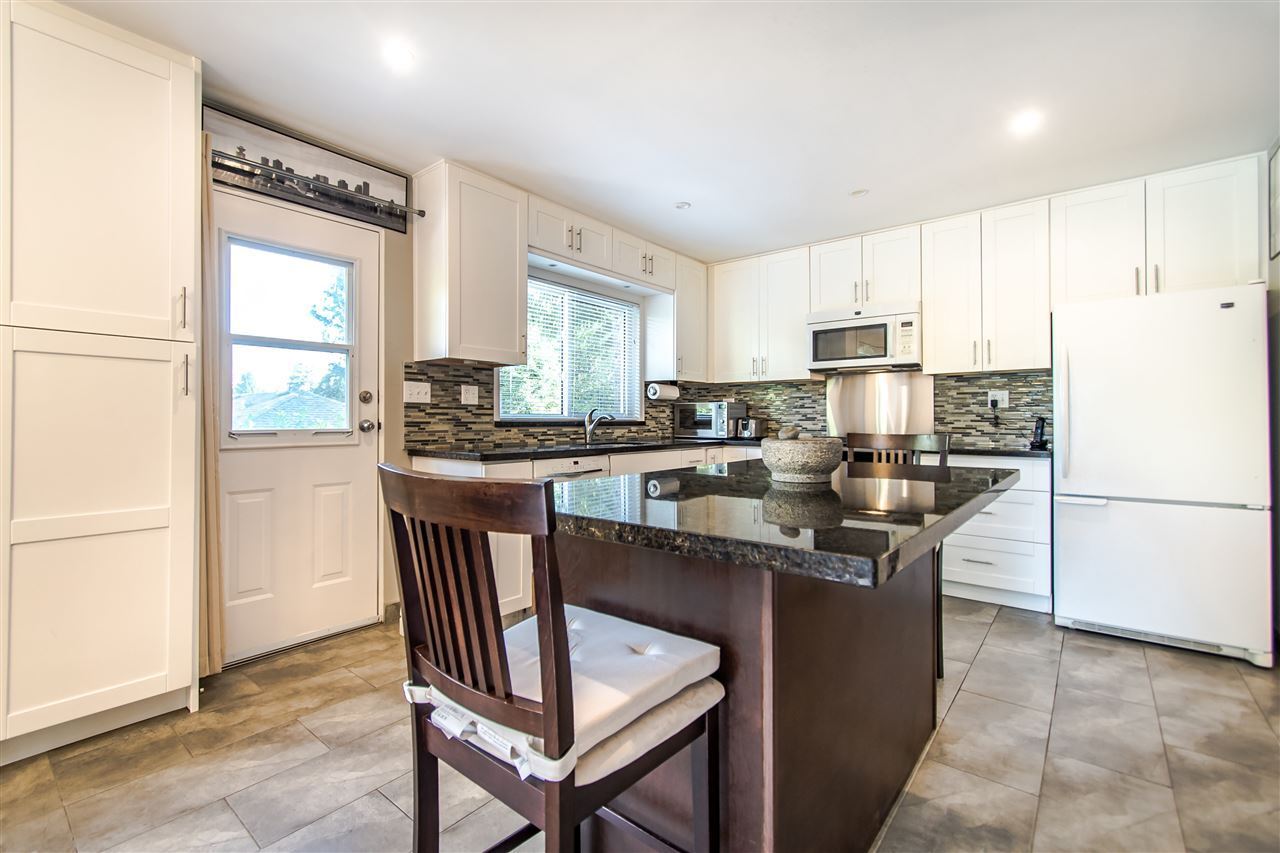 733 Guiltner St, Coquitlam 10