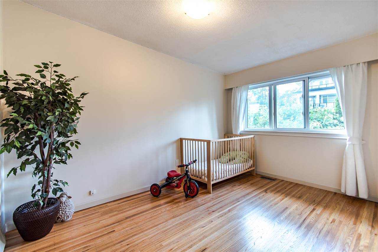 733 Guiltner St, Coquitlam 14