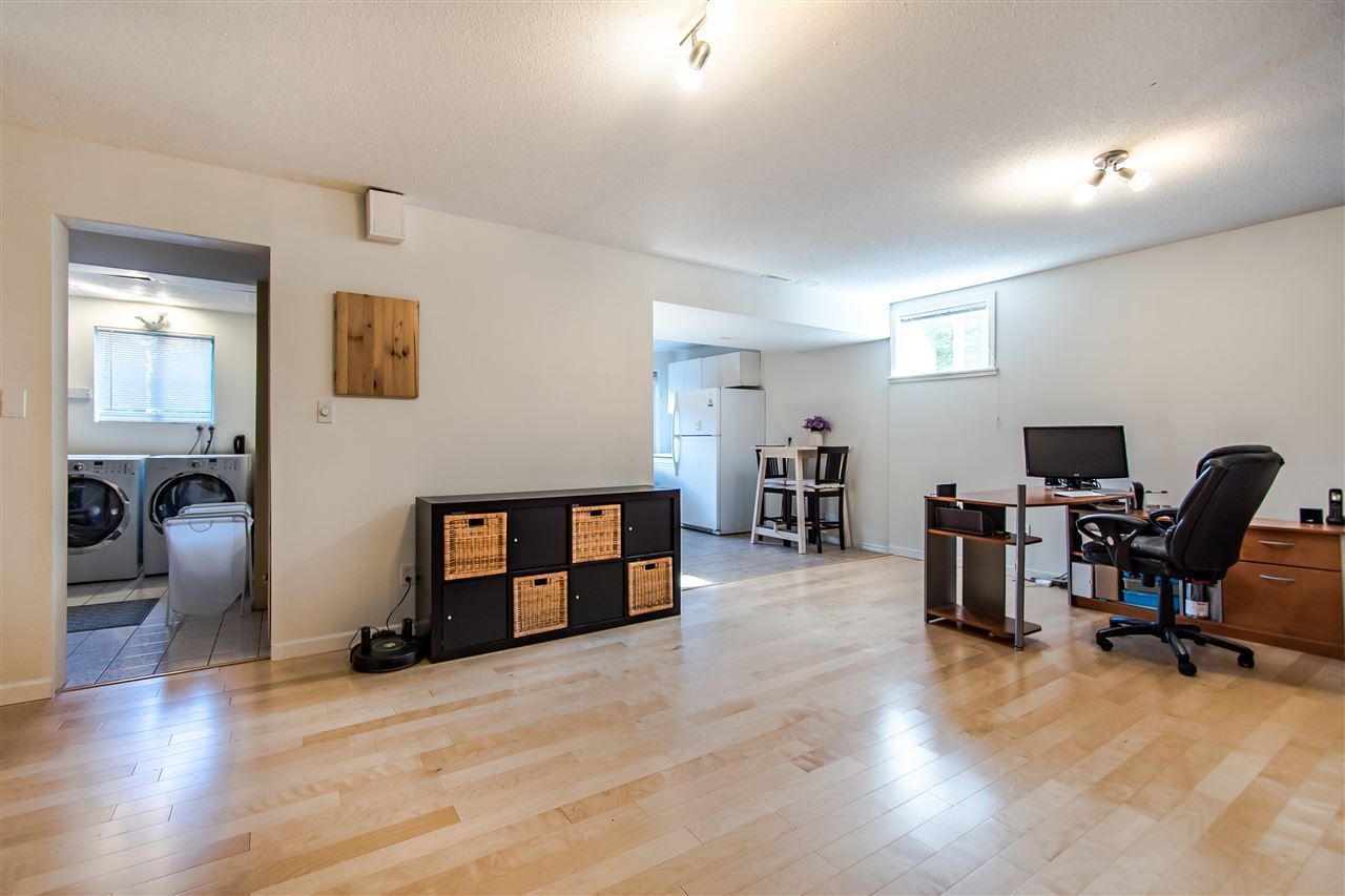 733 Guiltner St, Coquitlam 17