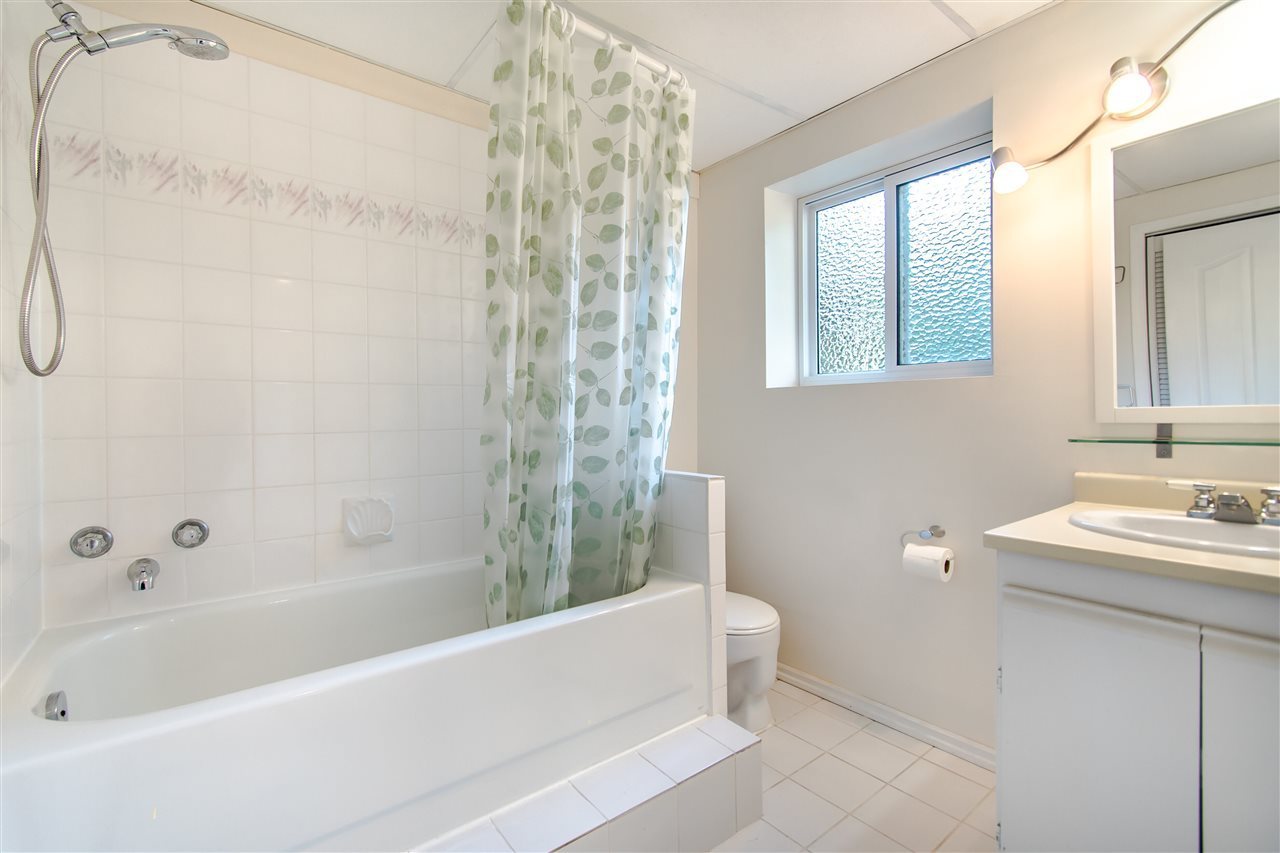 733 Guiltner St, Coquitlam 19