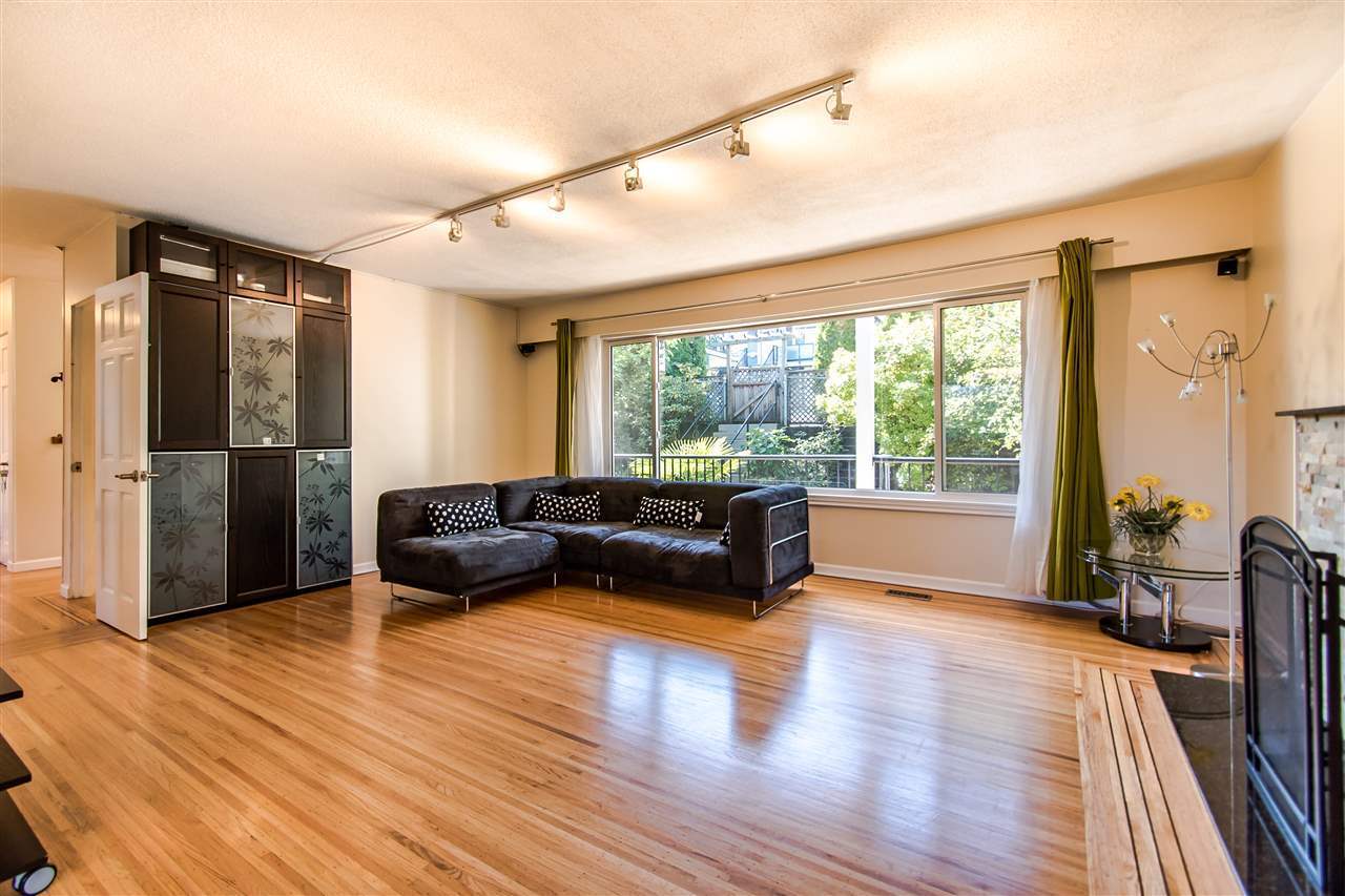 733 Guiltner St, Coquitlam 4