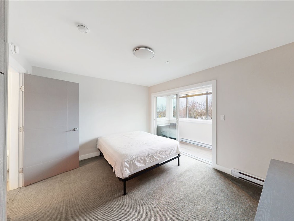 2410 Dundas St, Vancouver 7